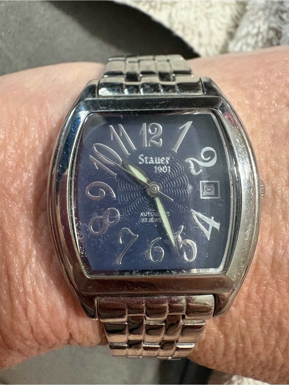 Stauer 1901 Automatic 27 Jewels Watch Silvertone 8” - Can Remove Links If Needed
